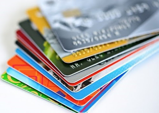 Khóa thẻ online có giao dịch được không?
